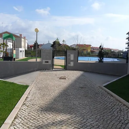 Alojamentos Campo & Mar - T1 Com Piscina Apartman São Martinho do Porto